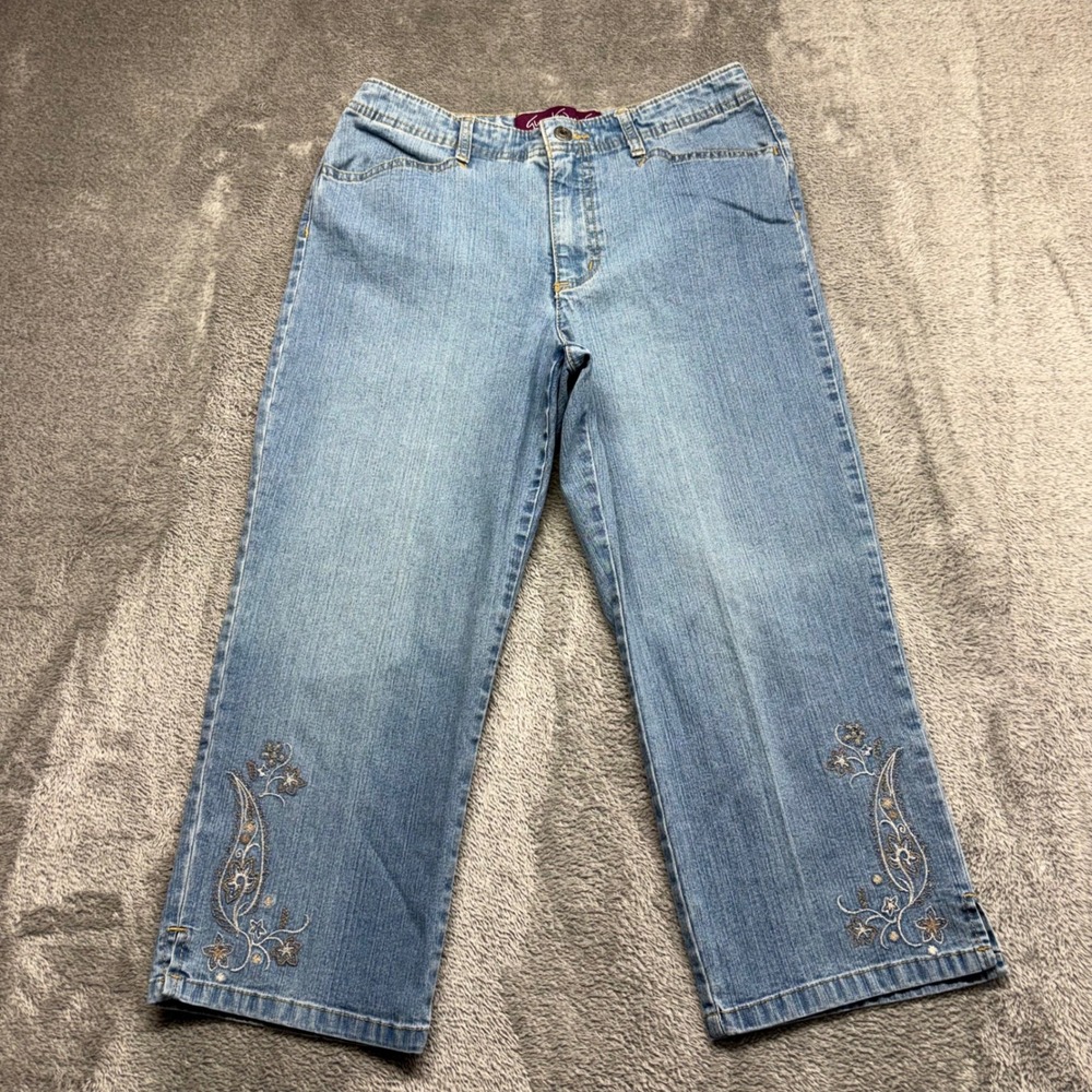 Gloria Vanderbilt Crop Jeans Women 6 Blue Good Embroidered Capri Zip Fly